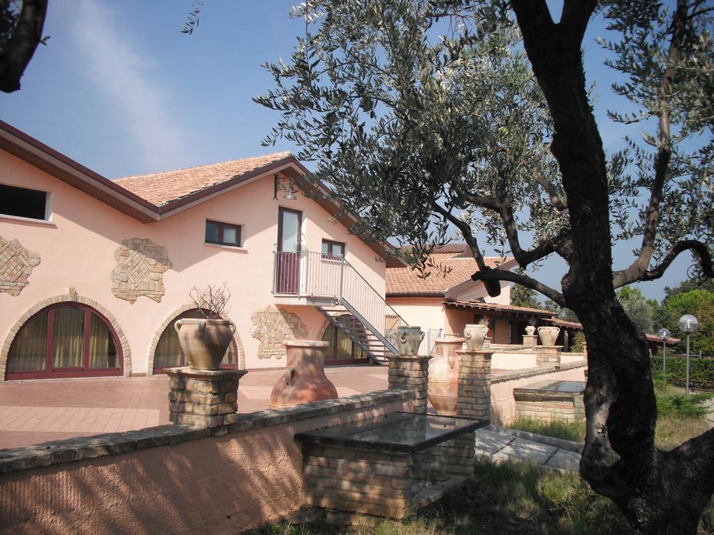 Azienda Vitivinicola Sergio Del Casale Васто Екстериор снимка